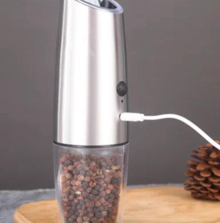 USB Rechargeable Salt & Pepper Grinder Set of 2! - Quoi Deux Neuf